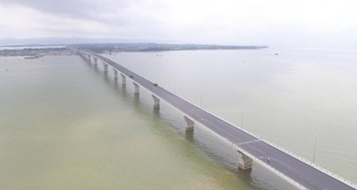 Hàng loạt sai sót kỹ thuật ở cầu vượt biển dài nhất Việt Nam 